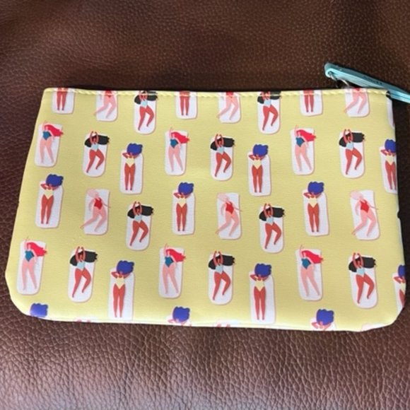 🌷 3 / $9- NWOT IPSY Cosmetic Bag - bathing beauties🌷 - Picture 2 of 3